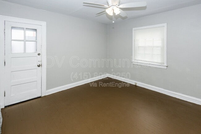 Building Photo - 3579 Riedham Rd