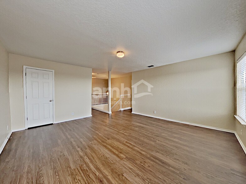 Building Photo - 7206 Calypso Dawn