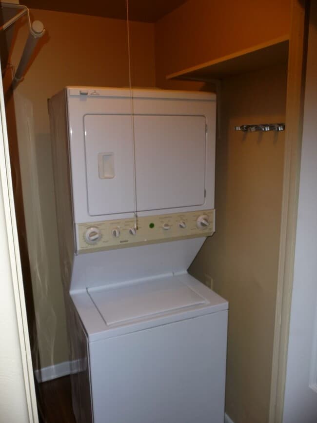 Building Photo - One Block From Sloan's Lake