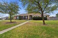 Building Photo - 114 Clydesdale Dr