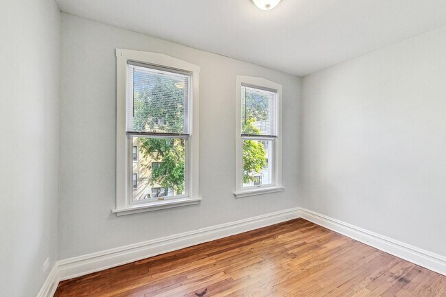 Building Photo - 4057 N Whipple St