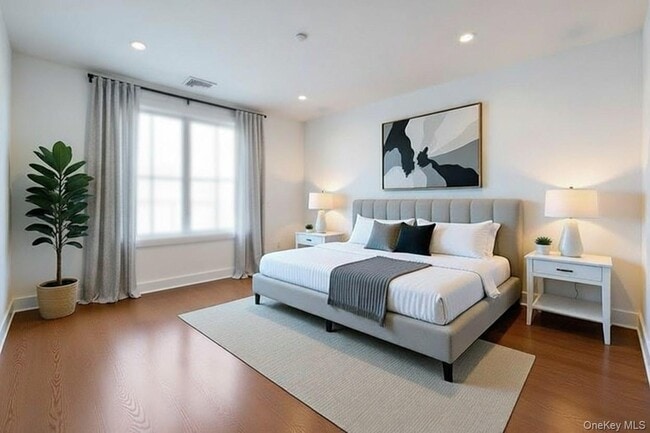 Building Photo - 291 Main St