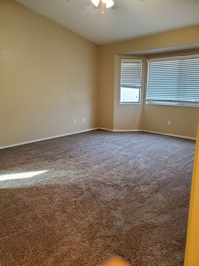 Building Photo - COMING SOON! 3 bedroom &2 bathroom House in Avondale!
