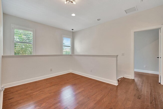 Building Photo - 4559 Cadiz Cir