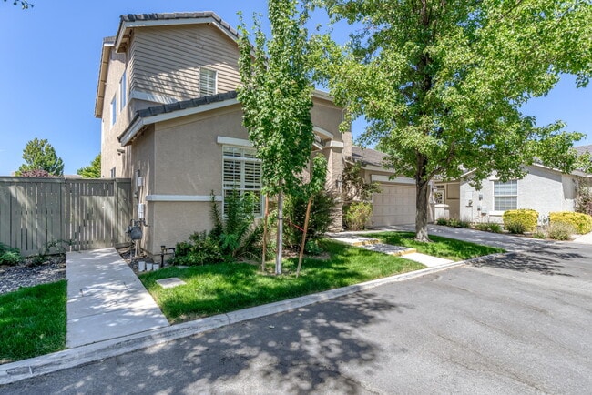 Building Photo - 10459 Summershade Ln