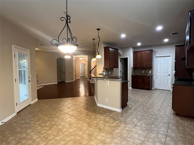 Building Photo - 9325 Bavaria Ln