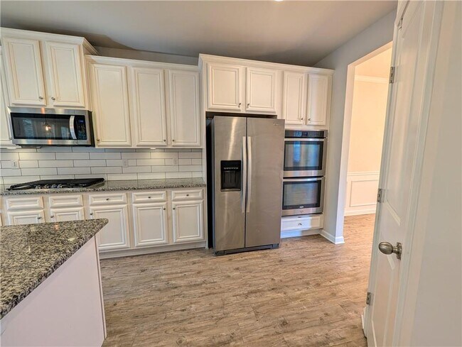 Building Photo - 5250 Whisper Point Blvd
