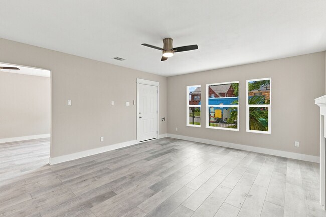 Building Photo - 1825 Rosedale St