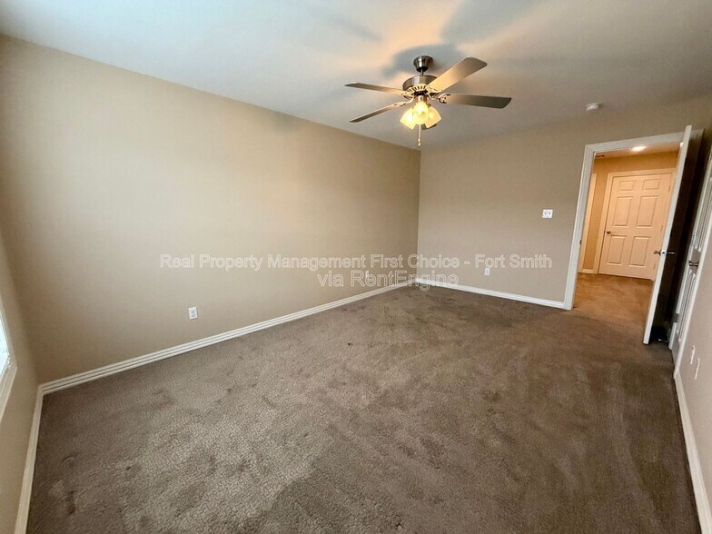 Building Photo - 6609 Leightyn Ln