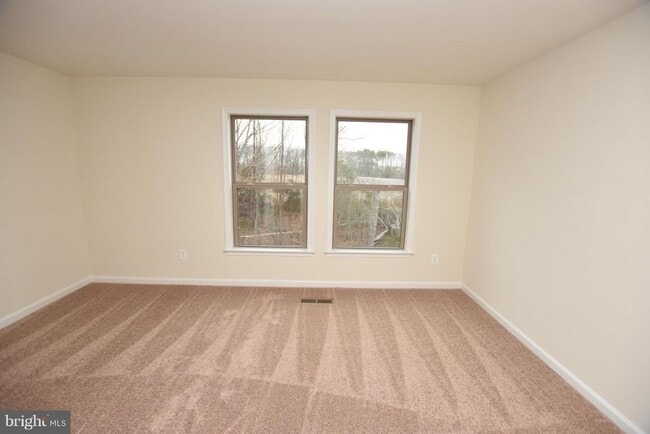 Building Photo - 42452 Dogwood Glen Square
