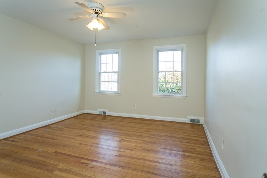 Building Photo - 1715 Glen Ridge Road