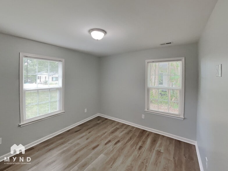 Building Photo - 1848 Haynes Ave