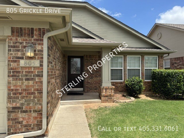 Building Photo - 805 Grickle Dr