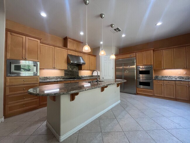 Building Photo - Elegant 5-Bedroom Carmel Valley Home with ...