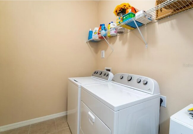 Building Photo - 13749 Beckman Dr