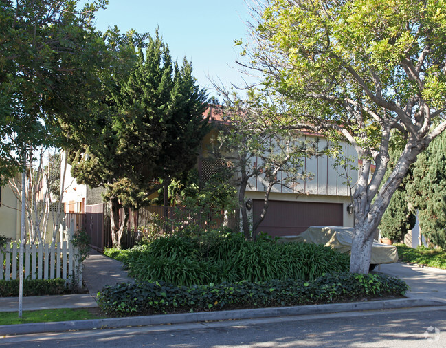 Building Photo - 1454 Princeton St