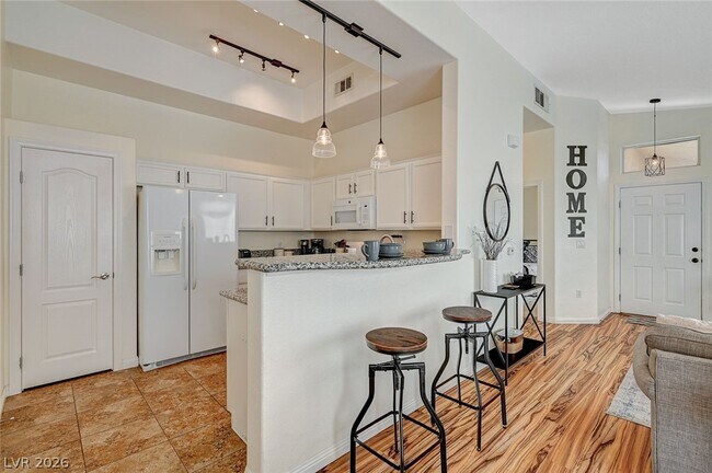 Building Photo - 3351 Indian Shadow St