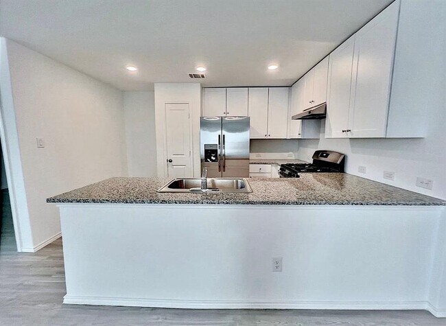 Building Photo - 5823 Forenoon Dr