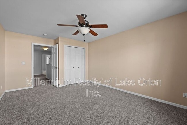 Building Photo - 420 James Cir
