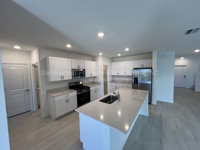 Building Photo - 13088 Empress Jewel