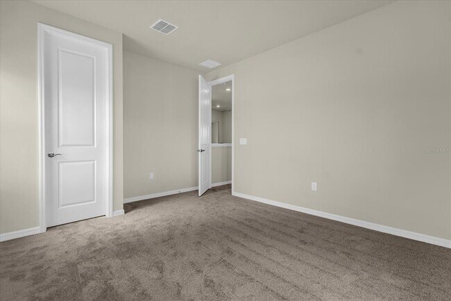 Building Photo - 10411 Pk Ests Ave