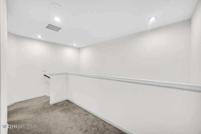 Building Photo - 458 Watercress Dr