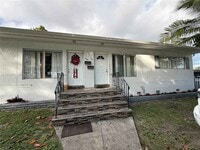 Building Photo - 1267 NE 117th St