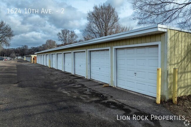 Building Photo - 1624 10th Ave