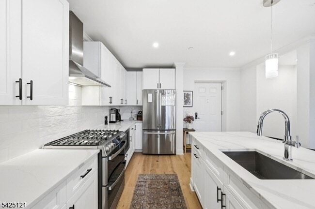 Building Photo - 14 Ward St