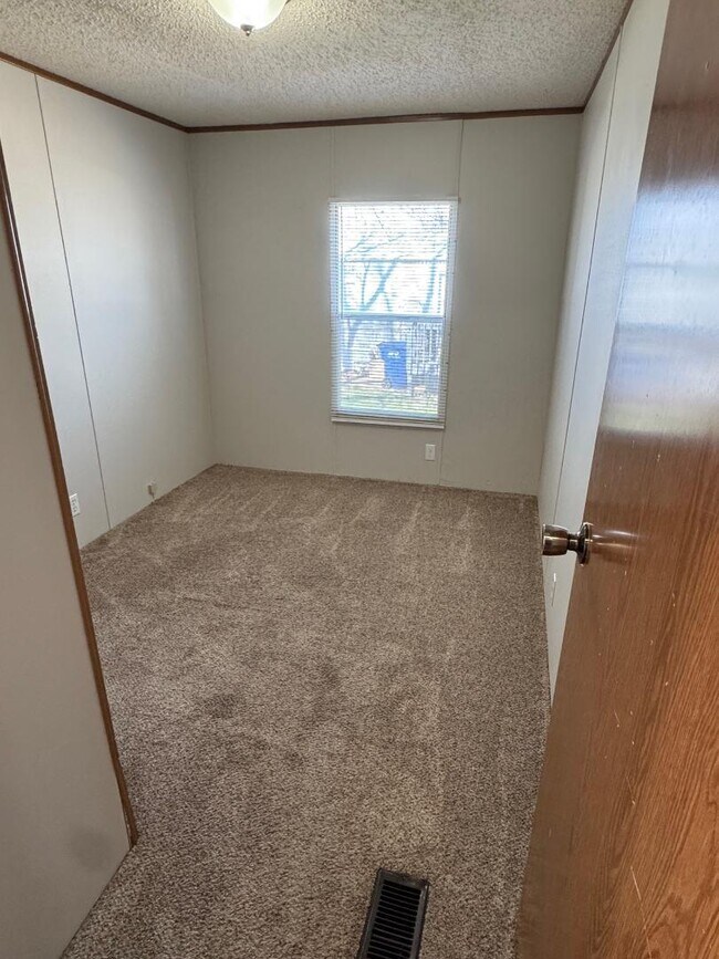 Building Photo - 1311 Melinda Dr