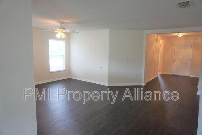 Building Photo - 1153 Elderberry Dr