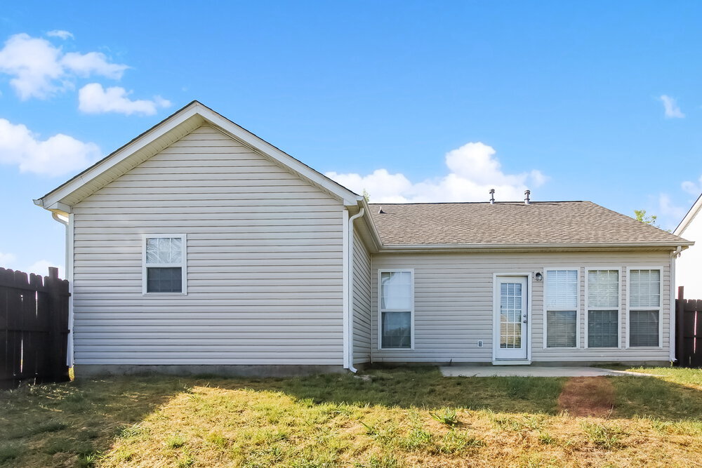 Building Photo - 8704 Rozumny Dr