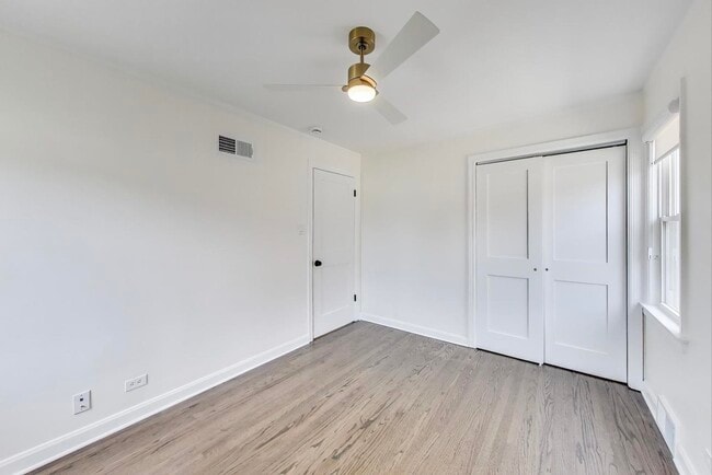 Building Photo - 7241 N Overhill Ave