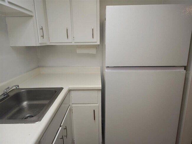 Building Photo - 551 Flemming Way