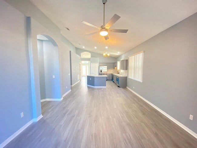 Building Photo - 13431 Meadow Bay Loop