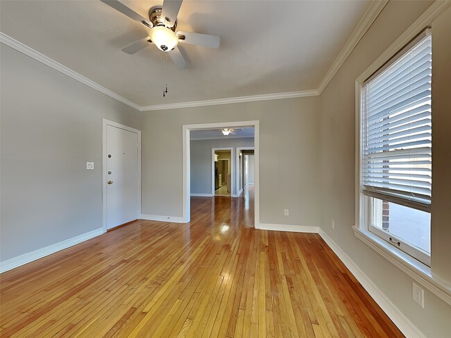 Building Photo - 3408 Crawford St