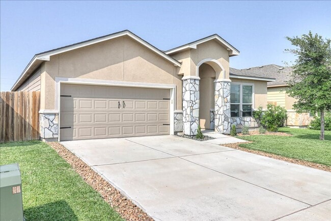 Building Photo - 7618 Quartz Dr