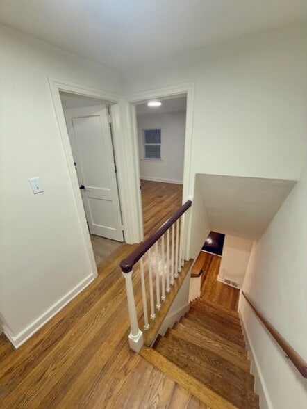 Building Photo - 352 S 25th St