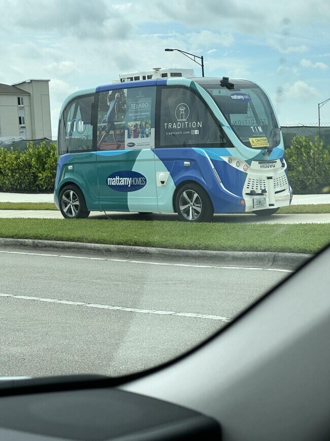 Building Photo - 11643 SW Moon River Way