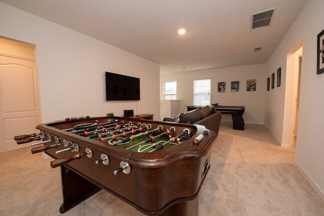 Building Photo - 5277 Oakbourne Ave