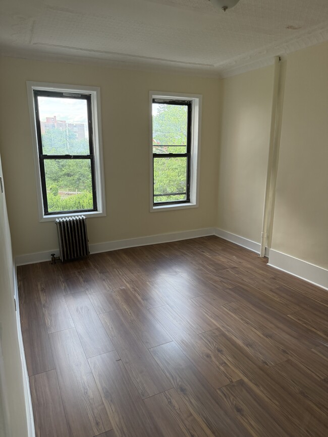 Building Photo - 3319 Avenue I