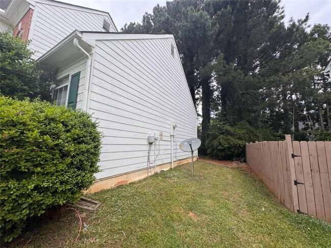 Building Photo - 1060 Litchfield Way SW