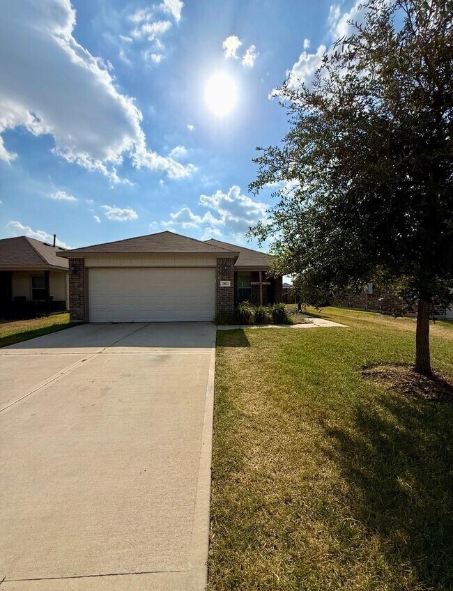 Building Photo - 21023 Twining Rose Ln