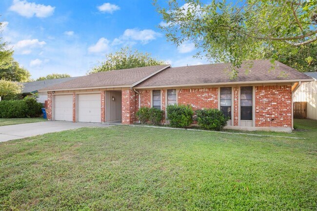Building Photo - 10703 Parkfield Dr