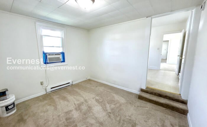 Building Photo - 5 Bancroft Ave