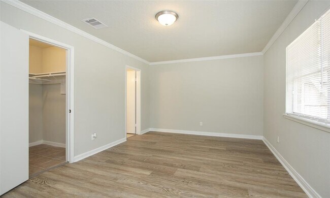 Building Photo - 9426 Chartermoss Cir