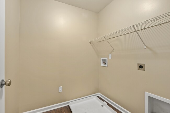 Building Photo - 363 Sanctuary Park Dr