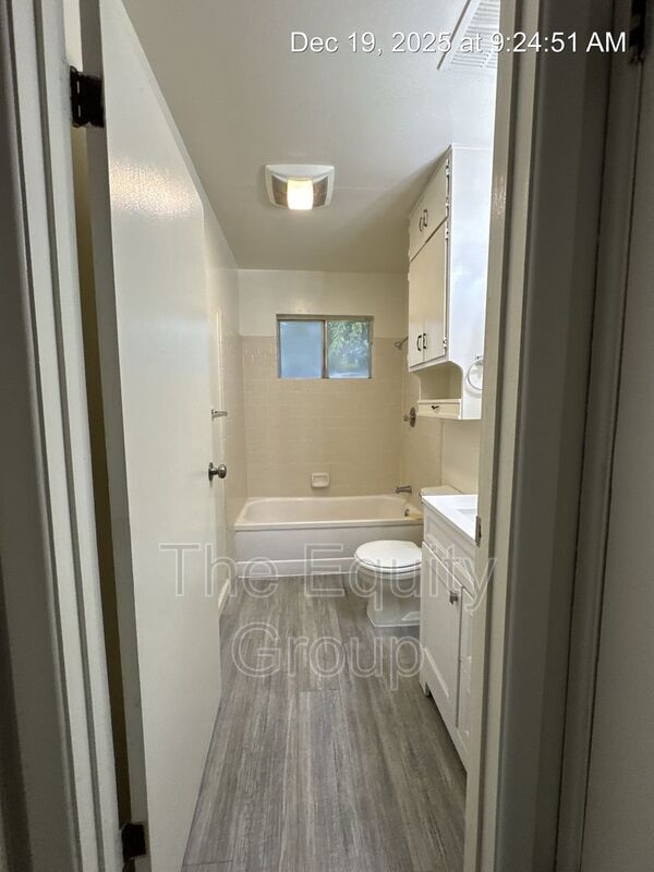 Building Photo - 399 S Valencia Blvd