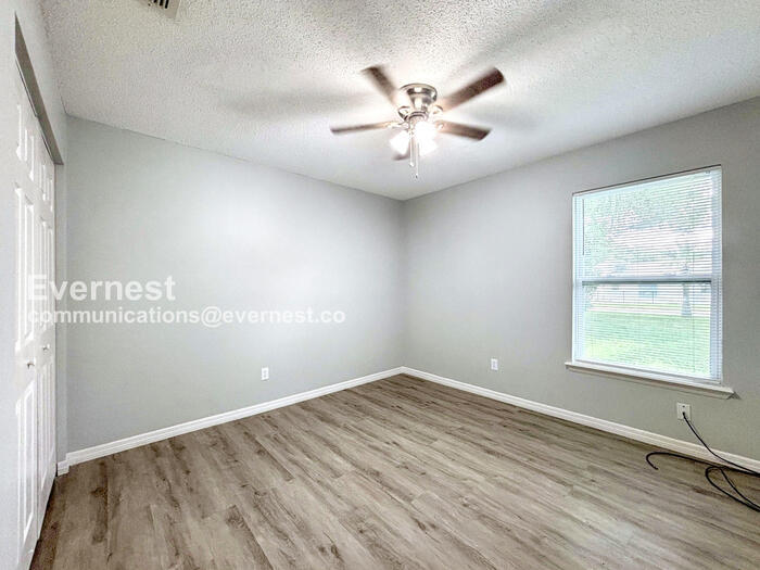 Building Photo - 4808 Eden View Ct