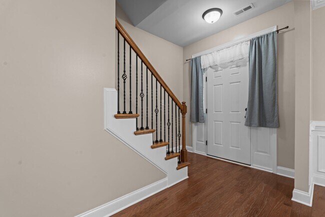 Building Photo - 133 Lockwood Dr